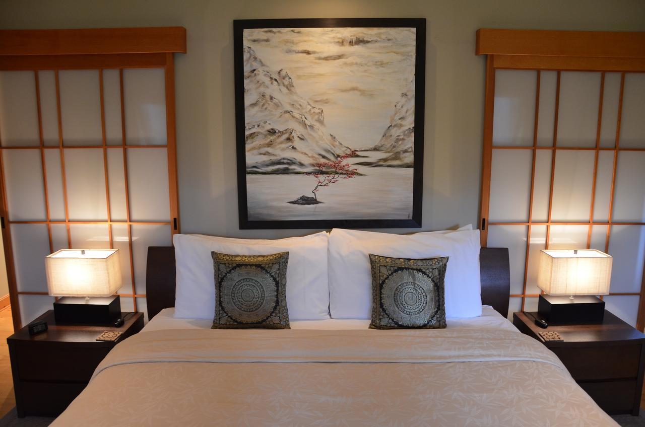 Shades Of Jade Inn & Spa Roberts Creek Екстериор снимка